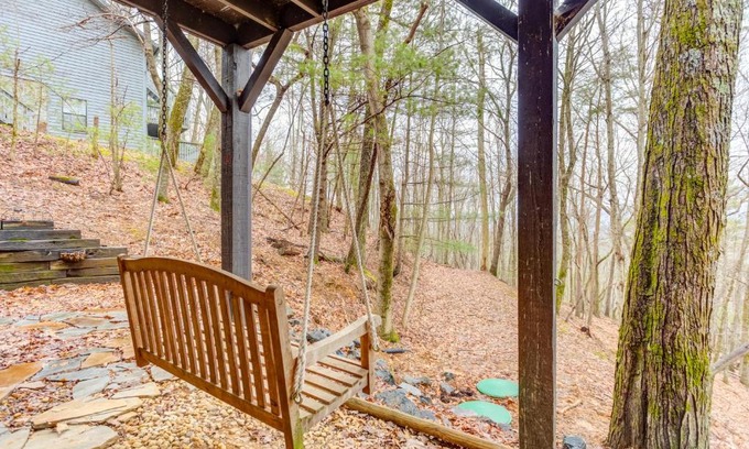 Walnut Mountain House | Mountain Oak Manor