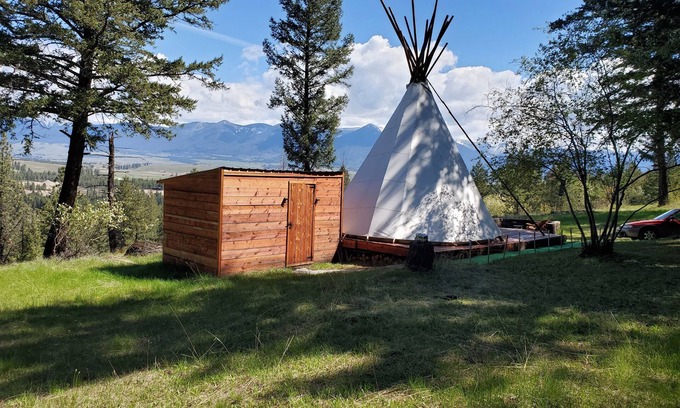 Rexford RV Rental | Mountain Quest Tipi