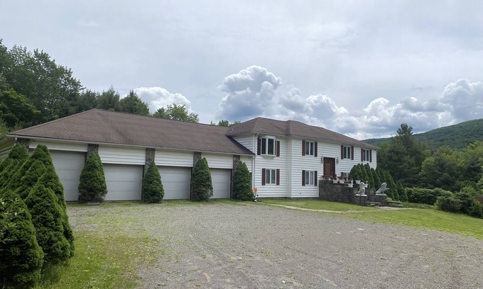 Hunter House | Mountain Retreat Close to Windham/Hunter Ski Resorts