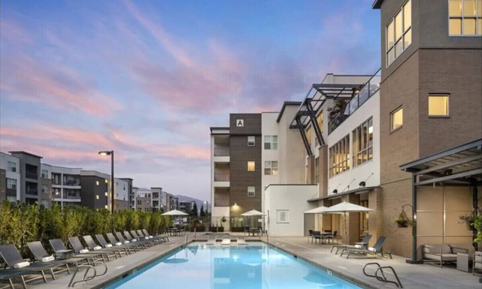 Draper Apartment | Mountain Retreat | Gym | Pool | Central | Hot Tub