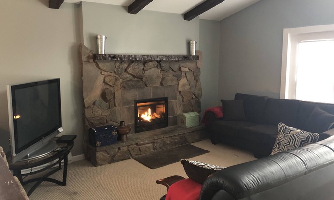 Tannersville House | Mountain retreat hike, zip line