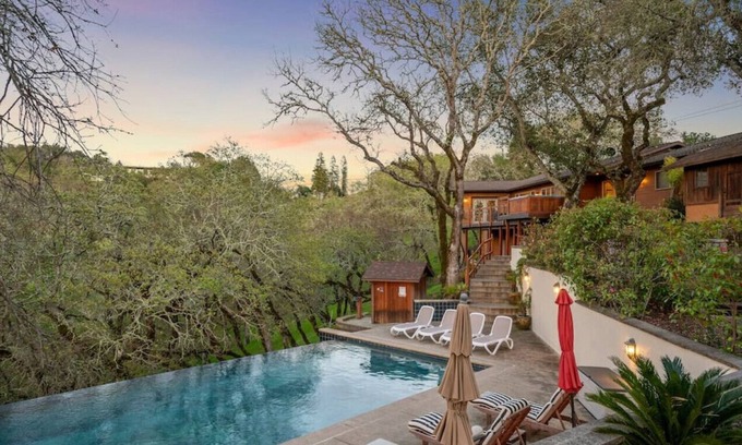 Larkfield-Wikiup House | Mountain Retreat: Heated Pool, Pool Table, Gigabit