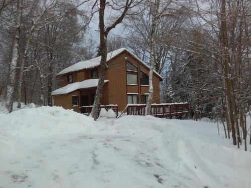 Wilmington House | Mountain Retreat