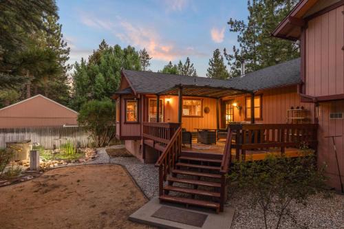 Peter Pan House | Mountain Retreat Woodburning Fireplace Games