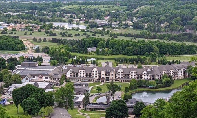 Boyne Falls Condo | Mountain Run at Boyne -1 Bedroom Suite