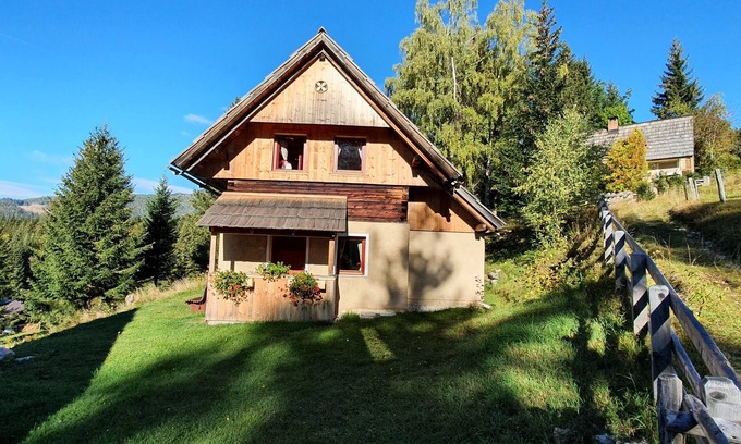 Studor House | Mountain House, a perfect location for hiking and mounteniring.