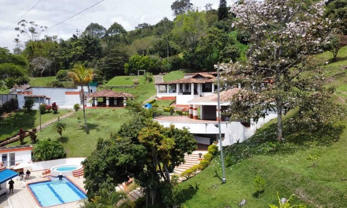 Copacabana House | Mountain Side Copacabana Finca Sleeps 35