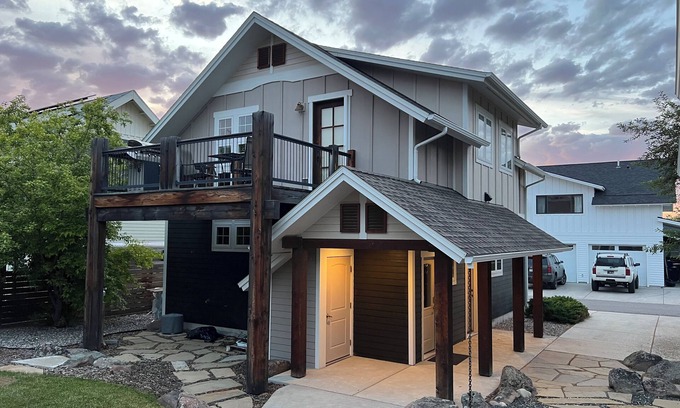 Valley West House | Mountain Studio - luxury finishes in upscale neighborhood, e-bikes included!