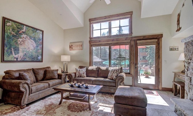 Breckenridge House | Mountain Thunder Snow Day Townhome - Ski In - Walk To Gondola - High-End Resort