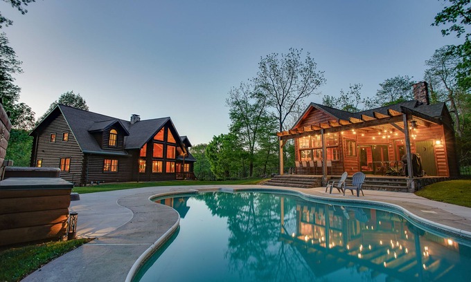 Stouchsburg Cabin | Mountain Top Cabin w/HOT TUB + Private Pool + Game Room