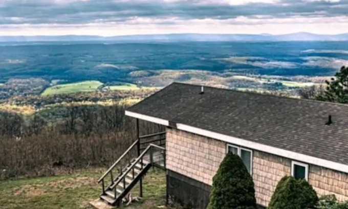 Gore House | Mountain top getaway with the best view ever!