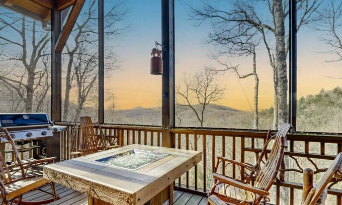 Tuckasegee Cabin | Mountain Top Lodge - stunning mountain views