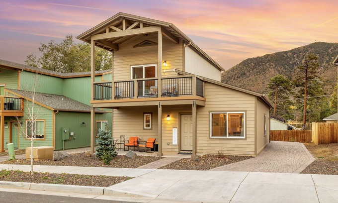 Flagstaff House | Mountain Trail Retreat