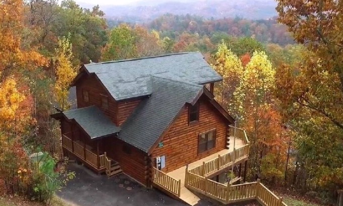 Gatlinburg - Pigeon Forge Cabin | Mountain View, 2 Suites, Hot Tub, Game Rm, Hammock, Fire Pit, Convenient + More!