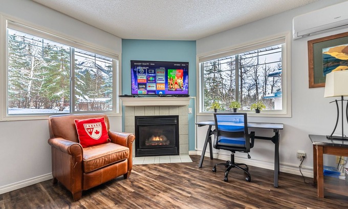 Harvie Heights Condo | Mountain View Cozy 2-Storey Chalet, 2 BR , 1.5 BTH, Hot Tub, BBQ