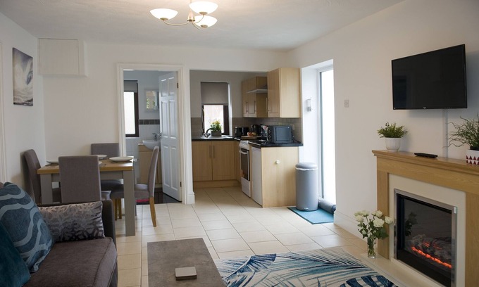Bryngwran Apartment | Mountain View Holiday Let
