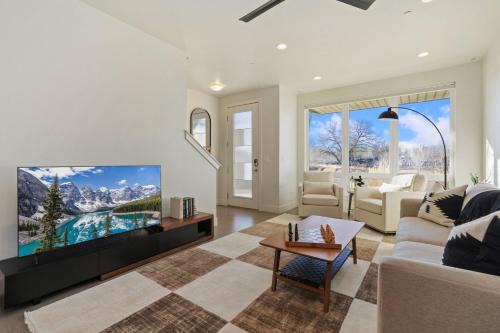 Old Town North House | Mountain View Home with King Beds and Rooftop Deck