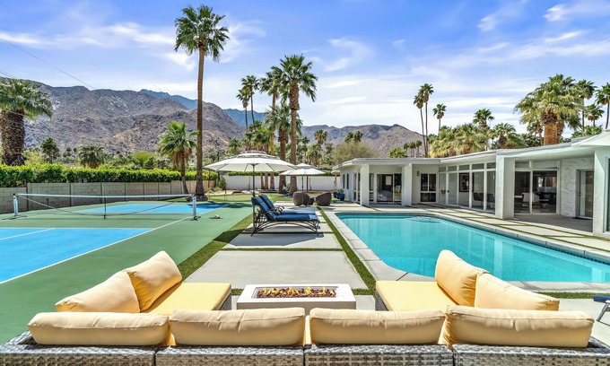 Little Tuscany House | Mountain View Oasis – Designer Oasis with Pickleball, Pool, Bocce Ball, Golf & Views
