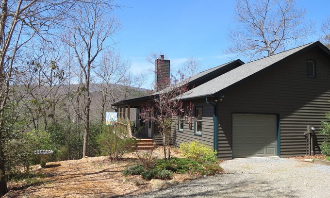Ellijay House | Mountain VIEW! - Private-Romantic -Hike out the door! -WiFi