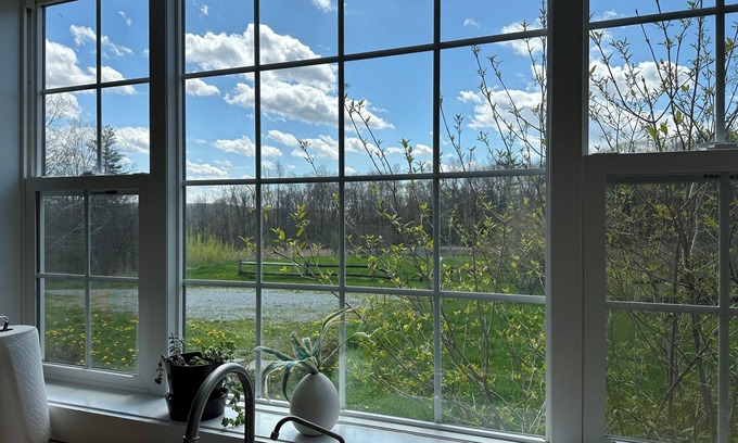 Old Chatham Cottage | Mountain View Retreat in Hudson Valley near Berkshire Attractions