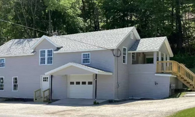 Proctor House | Mountain View's Minutes to Killington!