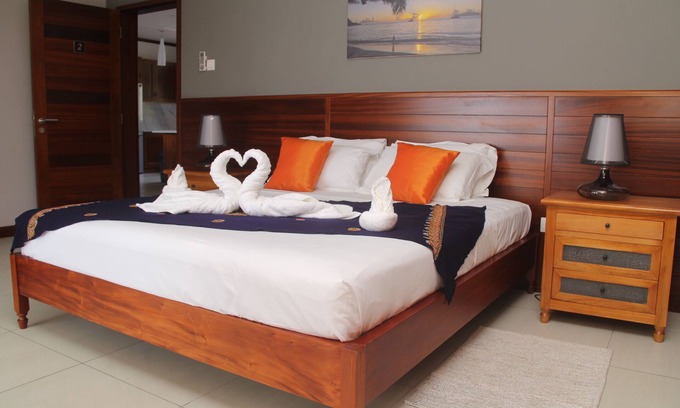 Glacis Bed & Breakfast | Mountain View Suite 1 Bedroom B&B Suite