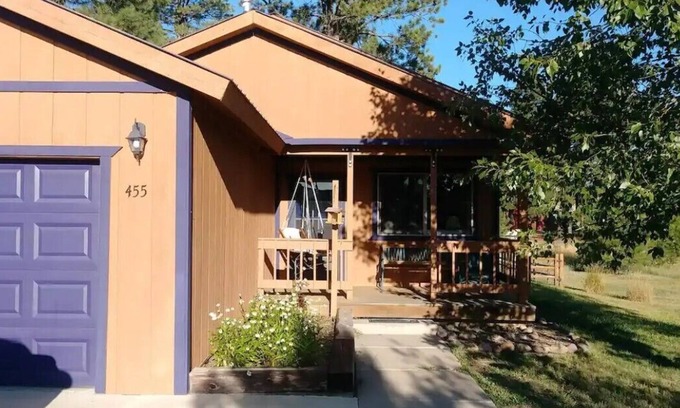 Lake Hatcher Park House | Mountain View Villa Across From the Lake