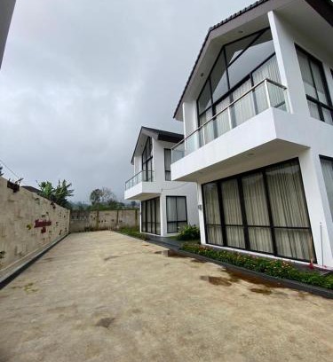 Purbalingga House | Mountain View Villa Serang
