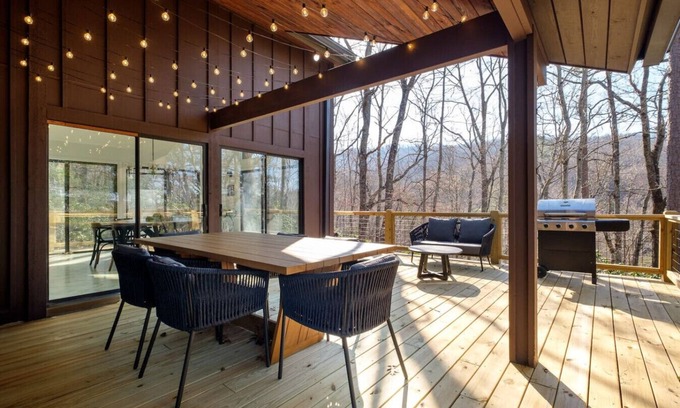 Pisgah Forest House | Mountain view with nearby waterfall and hiking - 10 min to Brevard