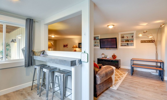 Yacolt Apartment | Mountain-View Yacolt Apartment w/Private Patio!