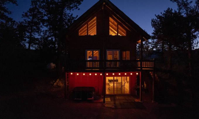 Cripple Creek Cabin | Mountain Views - 3BR Cabin, Pet-Friendly, Hot Tub!