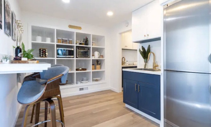 Tamalpais-Homestead Valley Apartment | Mountain Views Close to Hiking Biking Beach & City