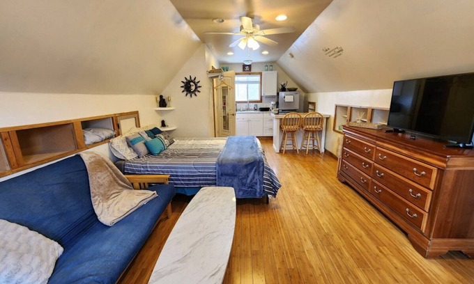 Ogden Apartment | Mountain Views from Private Loft Studio - Near Downtown!