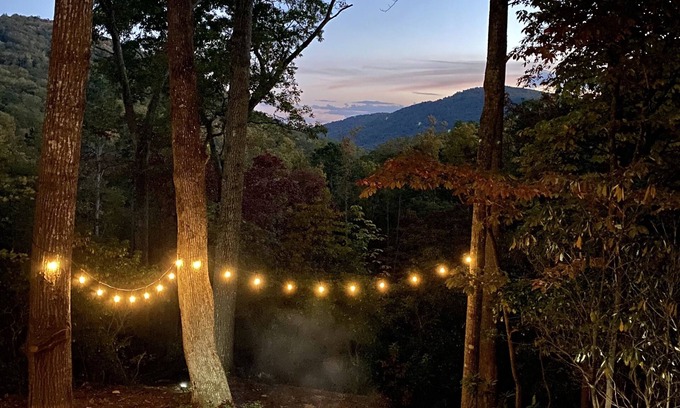 Hendersonville House | Mountain Views| Hot Tub | Fire Pit