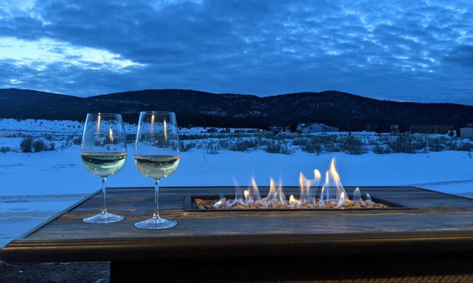 Angel Fire Condo | Mountain Views. Hot Tub. Fireplace. Minutes from the slopes