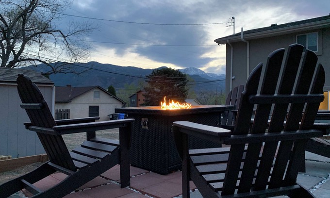 Colorado Springs Apartment | Mountain Views, Modern Comfort: Your Cozy Getaway in Colorado Springs