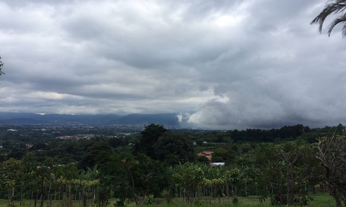 Roble Cottage | Mountain villa 15 minutes from S. José, with spectacular views of the Valle C.