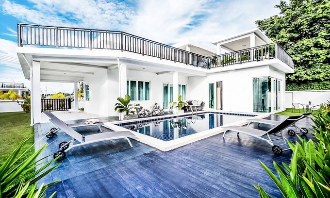 Huai Yai Villa | Mountain Village 3 bedroom