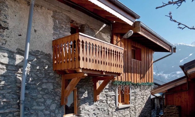 Great Alpine Road Apartment | Mountain village apartment overlooking 3 Valleys