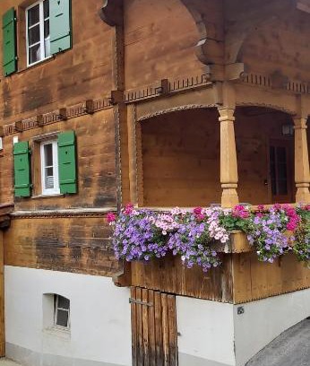 Hünibach House | Mountain Village Room
