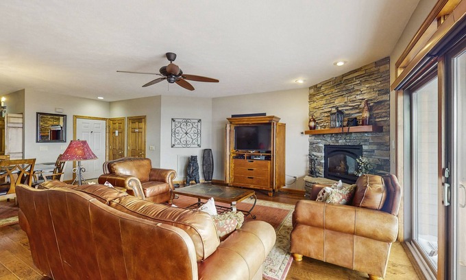 Sugar Mountain Condo | Mountain vista deluxe condo w/updated furnishings, wide views, & stone fireplace