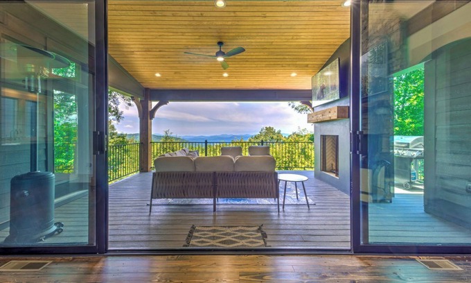 Big Canoe House | Mountain Vistas, Fireside Sips, Game Nights, Golf Rounds, Hiking Trails & Lake Swims - Moon Shine