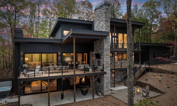Brevard House | Mountain Zen Retreat Sauna Fire Pit Game Deck