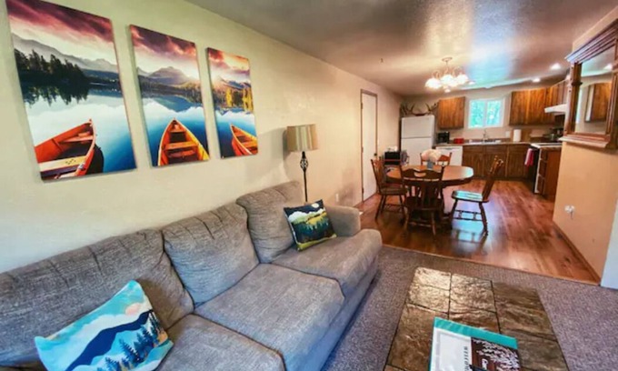 Heart of Missoula House | Mountains of Memories!