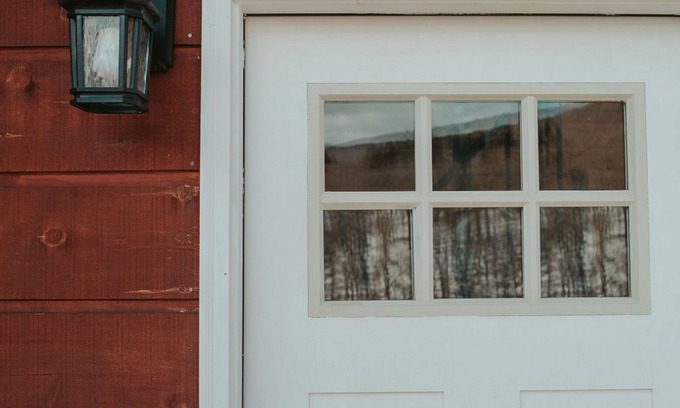Roxbury Cabin | Mountainscape: Peaceful and Skiing Getaway. Pet-Friendlyn