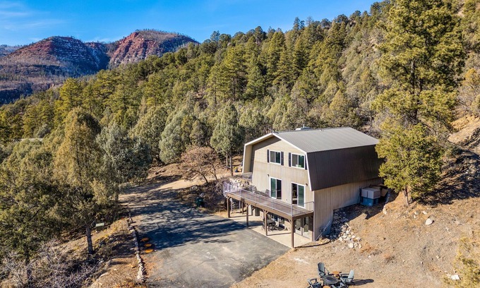 The Ranch House | Mountainside Cabin with Breathtaking Views, 2 Kitchen, 4BR/4BA. Optional Hot tub