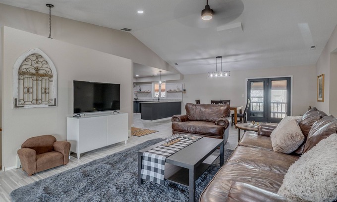 Cheyenne Meadows House | Mountainside Family Friendly, great equipted kitchen,