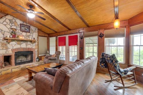 Ellijay House | Mountaintop Ellijay Cabin with Private Hot Tub