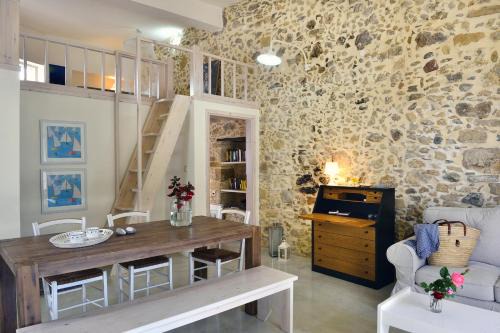Drapanias House | Mousa Thalia