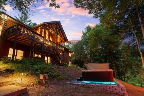 Cherry Log House | Movie Theater Waterfront HotTub Games 2Decks Views